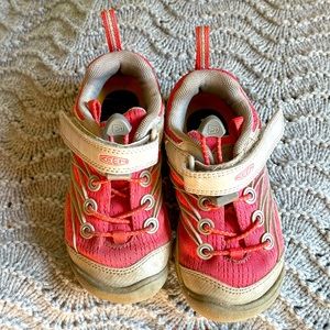 Keen Hiking Sneakers